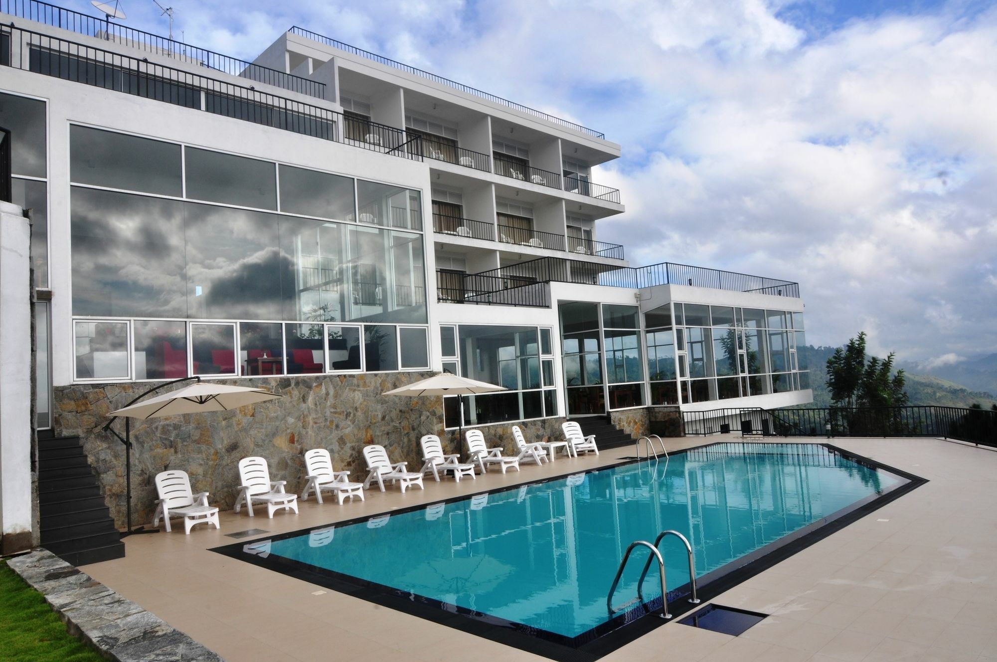 Hotel Heaven'S Edge By Ehi Ella Exterior foto